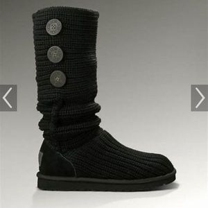 Women’s UGG Classic Cardy BLACK boots